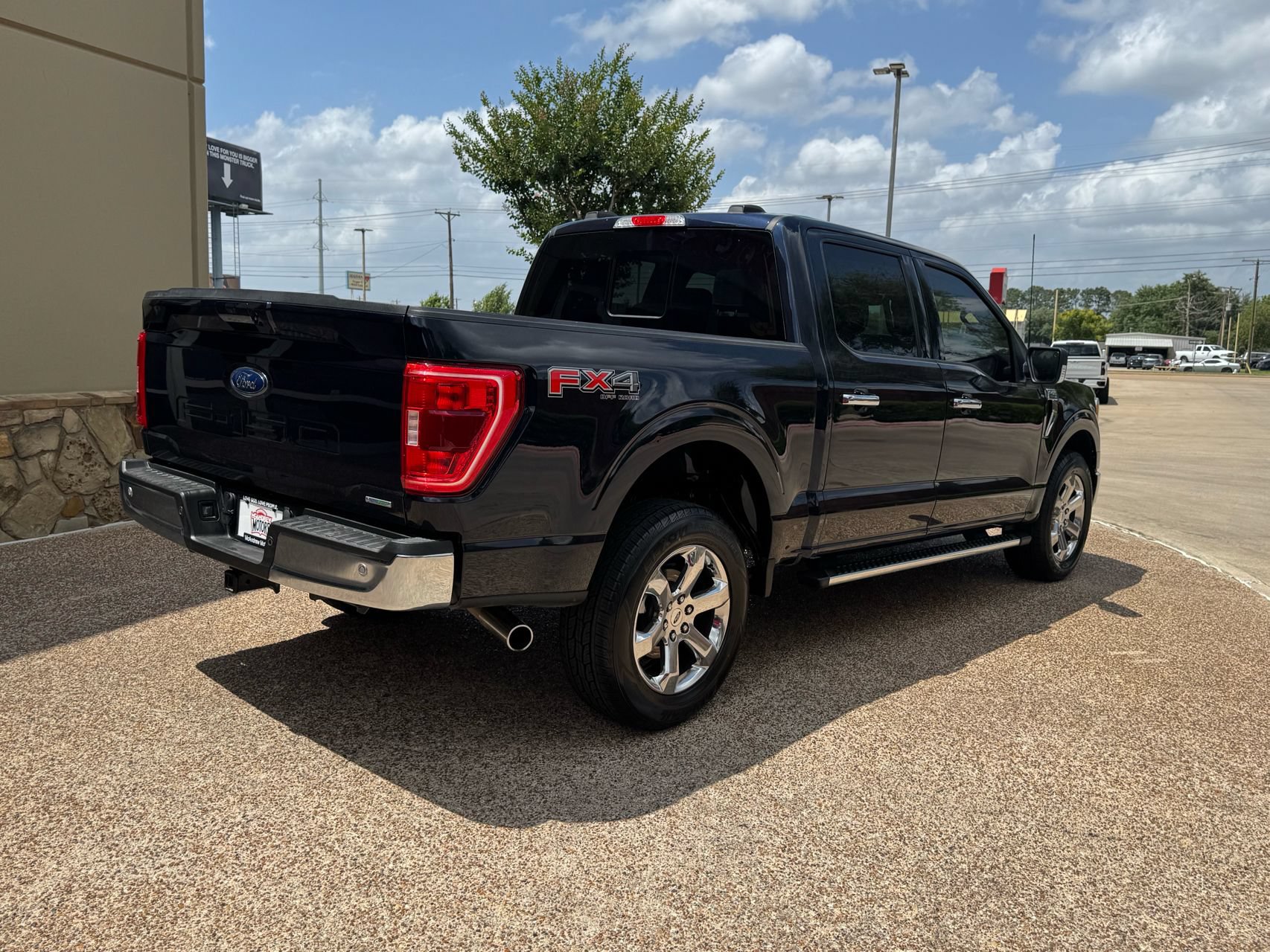 Used 2022 Ford F150 XLT w/ Equipment Group 302A High AWD/4WD image 8