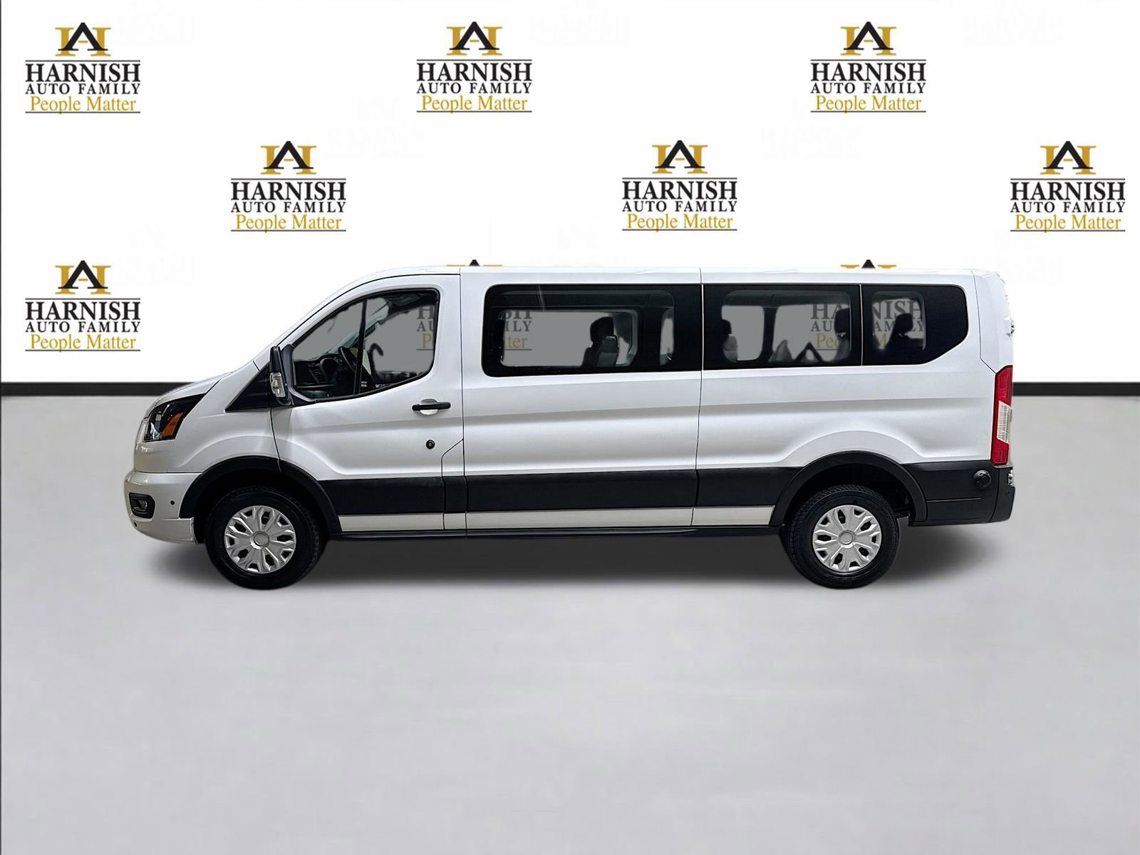 Used 2024 Ford Transit 350 XLT RWD image 9