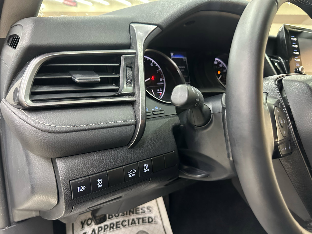 Used 2023 Toyota Camry SE image 16