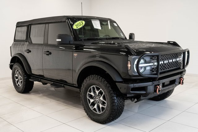 Used 2023 Ford Bronco Badlands image 9