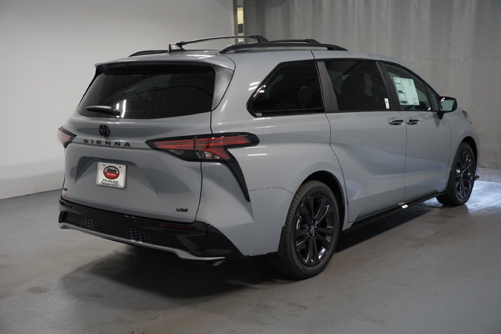 New 2026 Toyota Sienna XSE FWD image 8