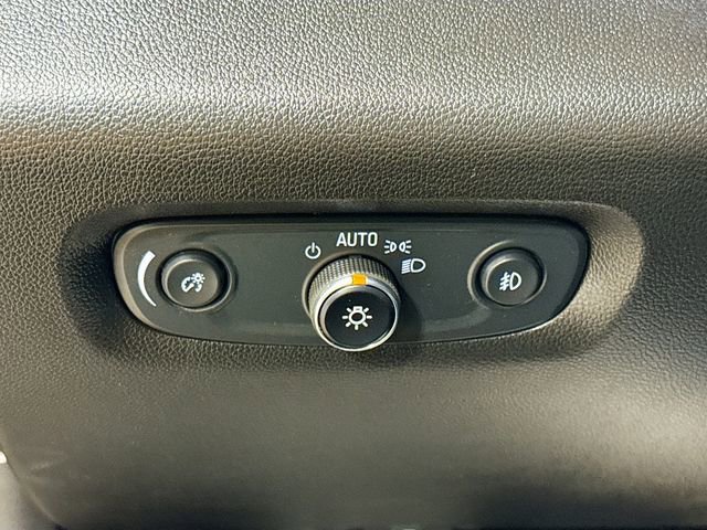 Used 2021 Chevrolet Traverse Premier image 12