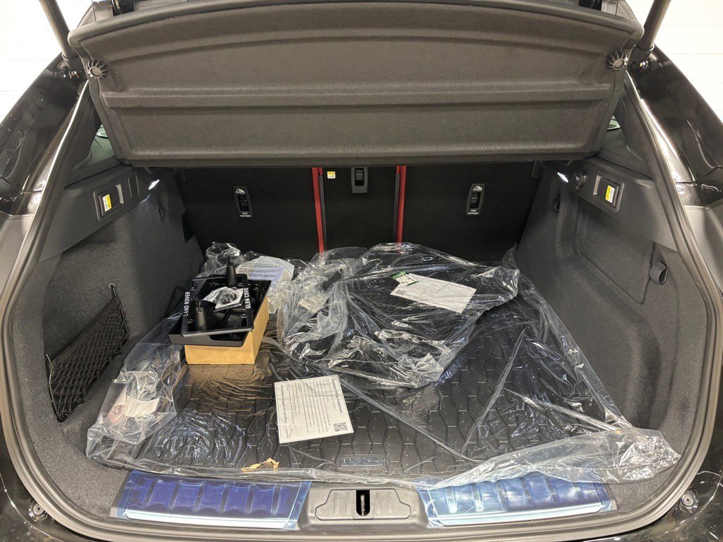 New 2026 Jaguar F-PACE R-Dynamic S image 42