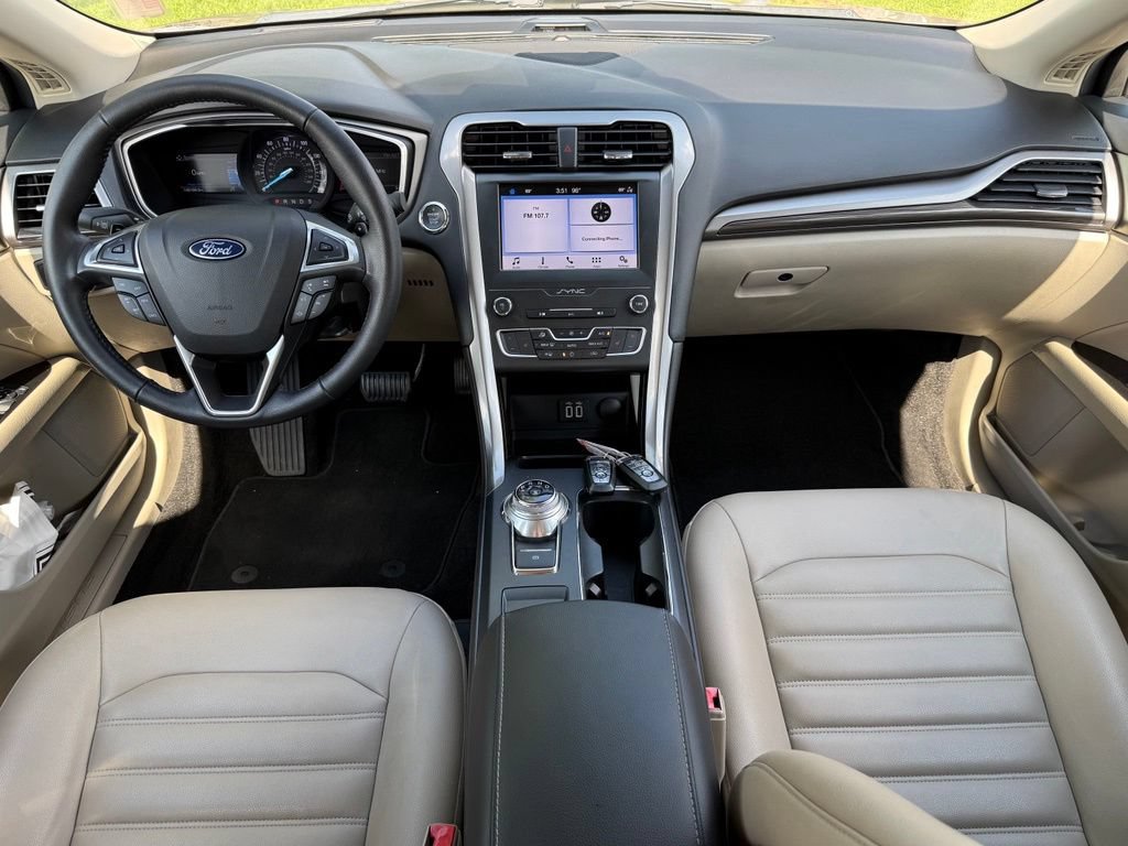 Used 2019 Ford Fusion SEL FWD image 16