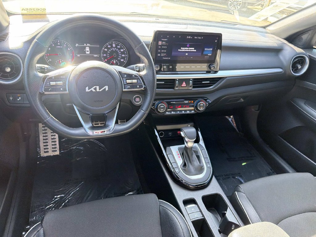 Used 2024 Kia Forte GT-Line w/ GT-Line Premium Package FWD image 7