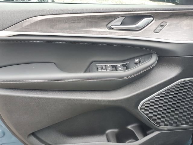 New 2026 Jeep Grand Cherokee L Limited AWD/4WD image 17