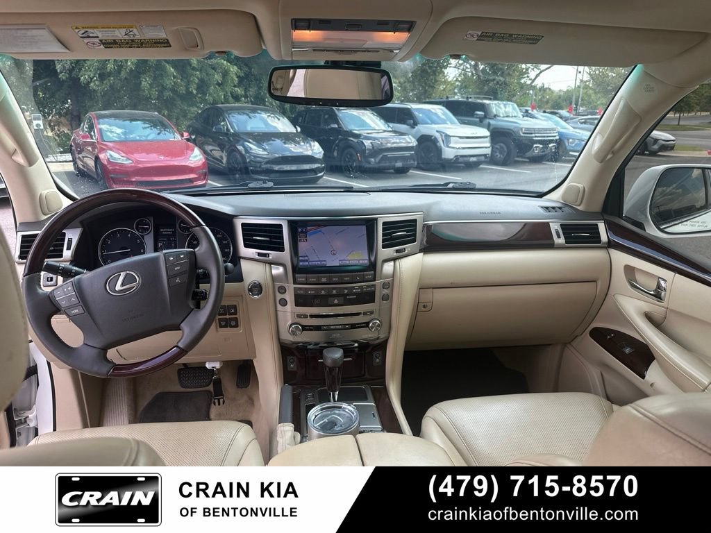 Used 2013 Lexus LX 570 4WD w/ Luxury Pkg image 29