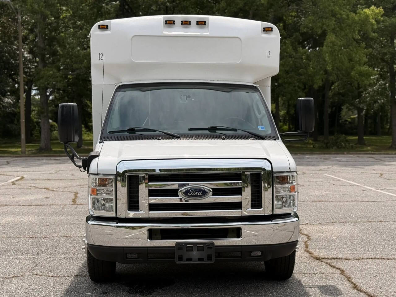 Used 2015 Ford E-350 and Econoline 350 Super Duty RWD image 8