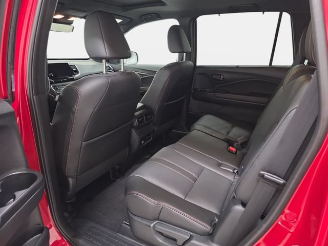 Used 2025 Honda Passport TrailSport image 12