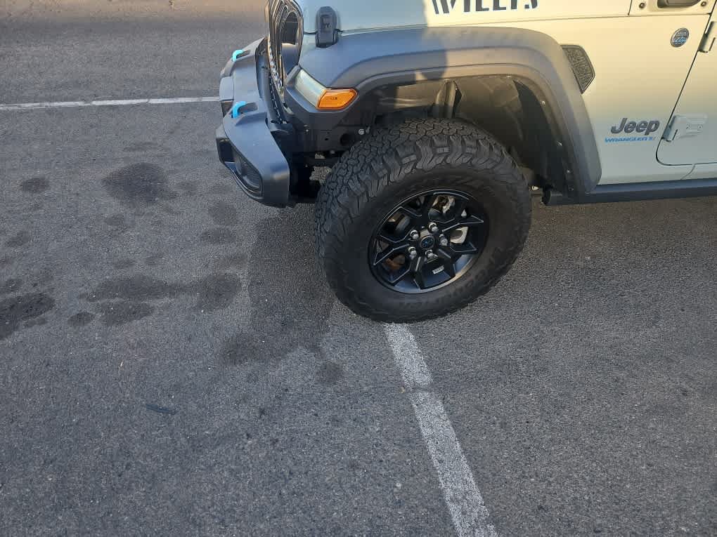 Used 2024 Jeep Wrangler Unlimited AWD/4WD image 3