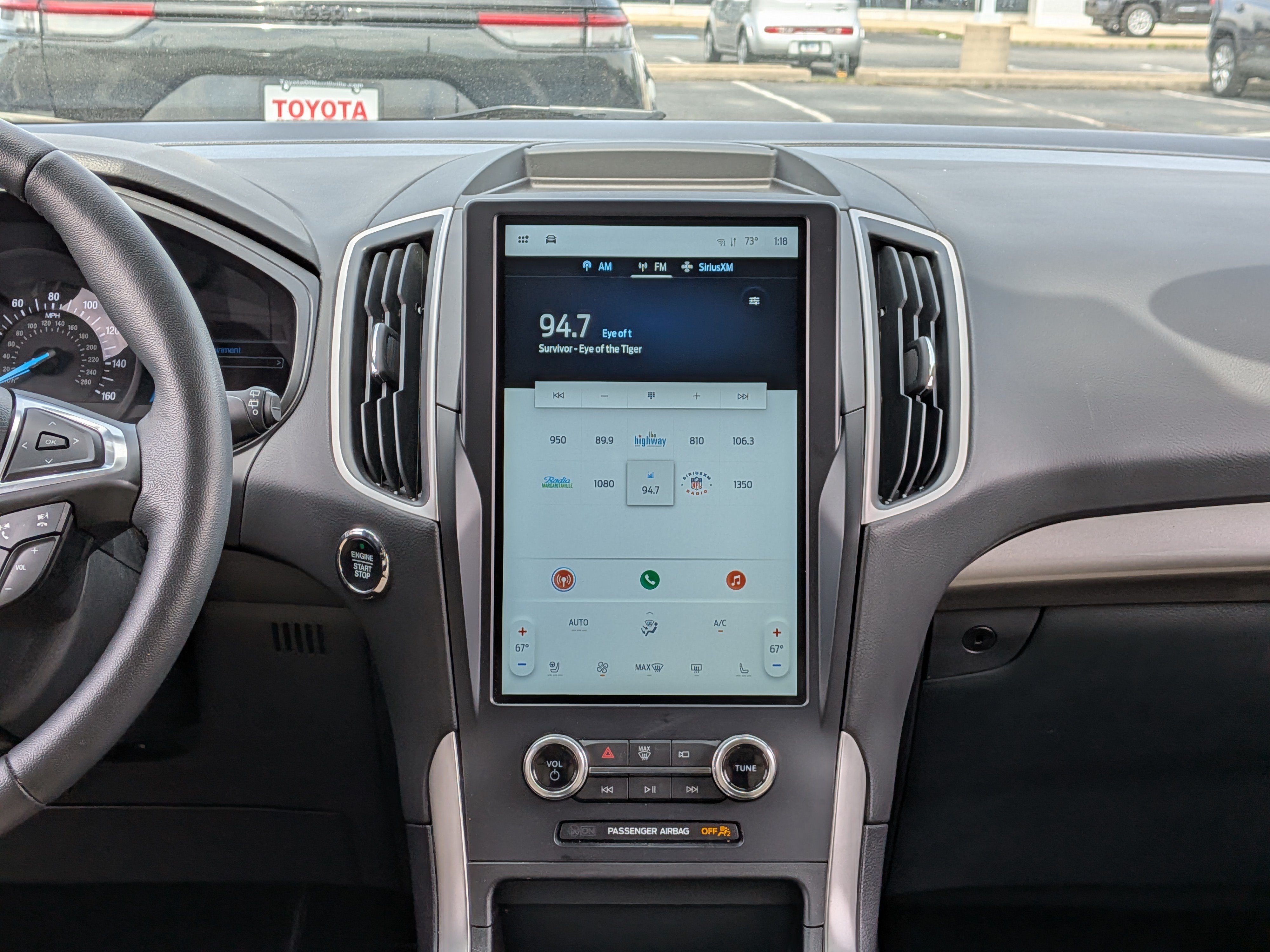 Used 2024 Ford Edge SEL w/ Convenience Package AWD/4WD image 3