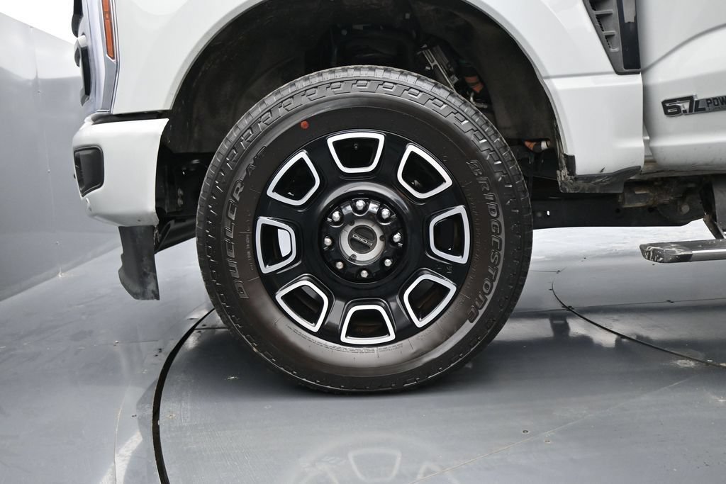 Used 2026 Ford F250 Platinum AWD/4WD image 30