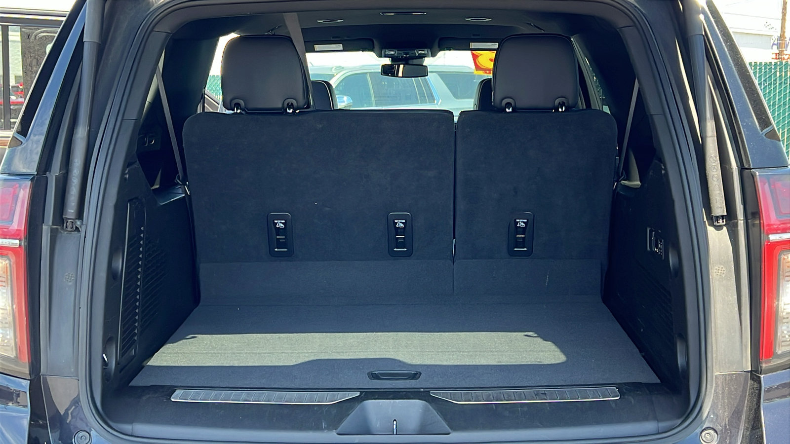 Certified 2023 Chevrolet Suburban Premier AWD/4WD image 13