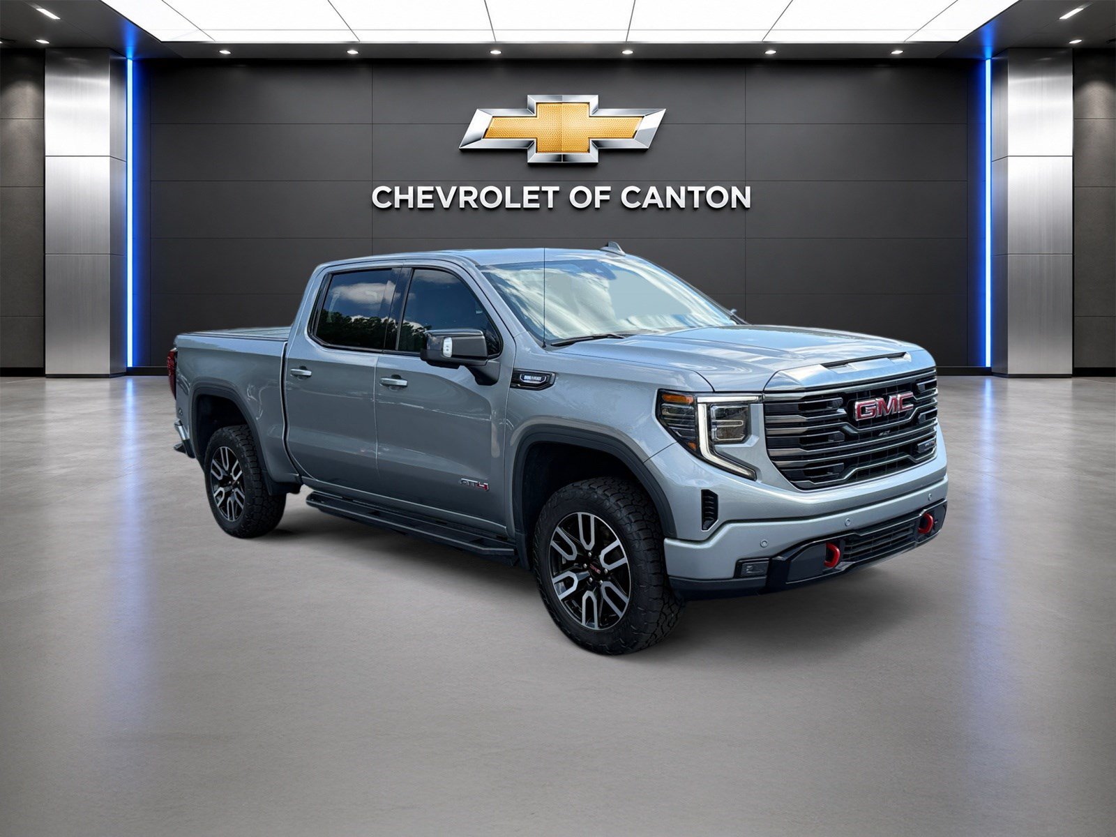 Used 2023 GMC Sierra 1500 AT4 w/ AT4 Preferred Package AWD/4WD image 3