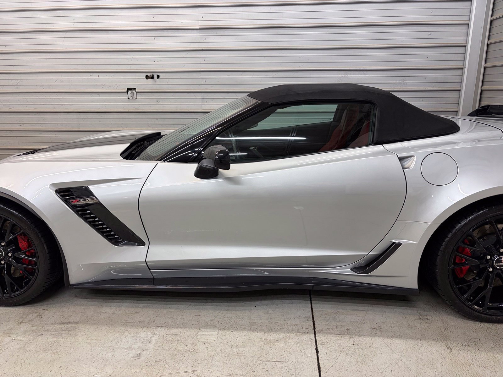 Used 2015 Chevrolet Corvette Z06 w/ 3LZ Preferred Equipment Group RWD image 7