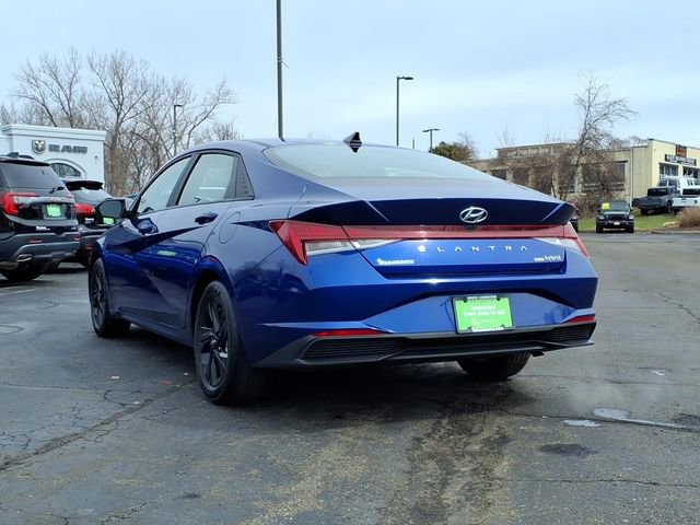 Used 2023 Hyundai Elantra Blue w/ Preferred Accessory Package image 5