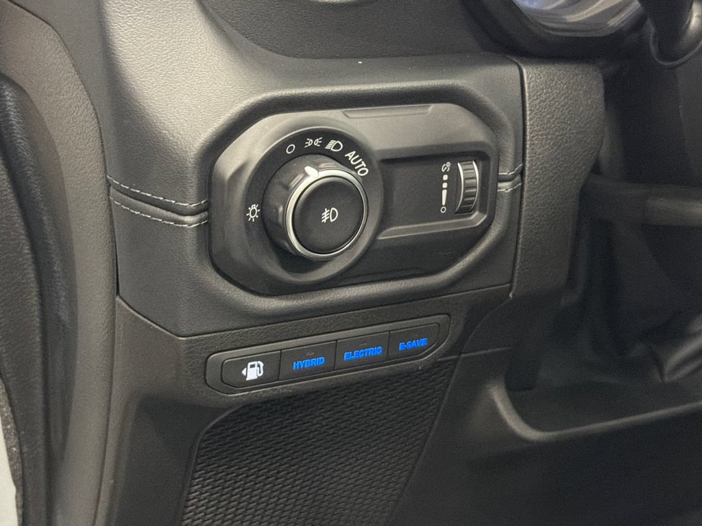 Used 2024 Jeep Wrangler High Altitude AWD/4WD image 20