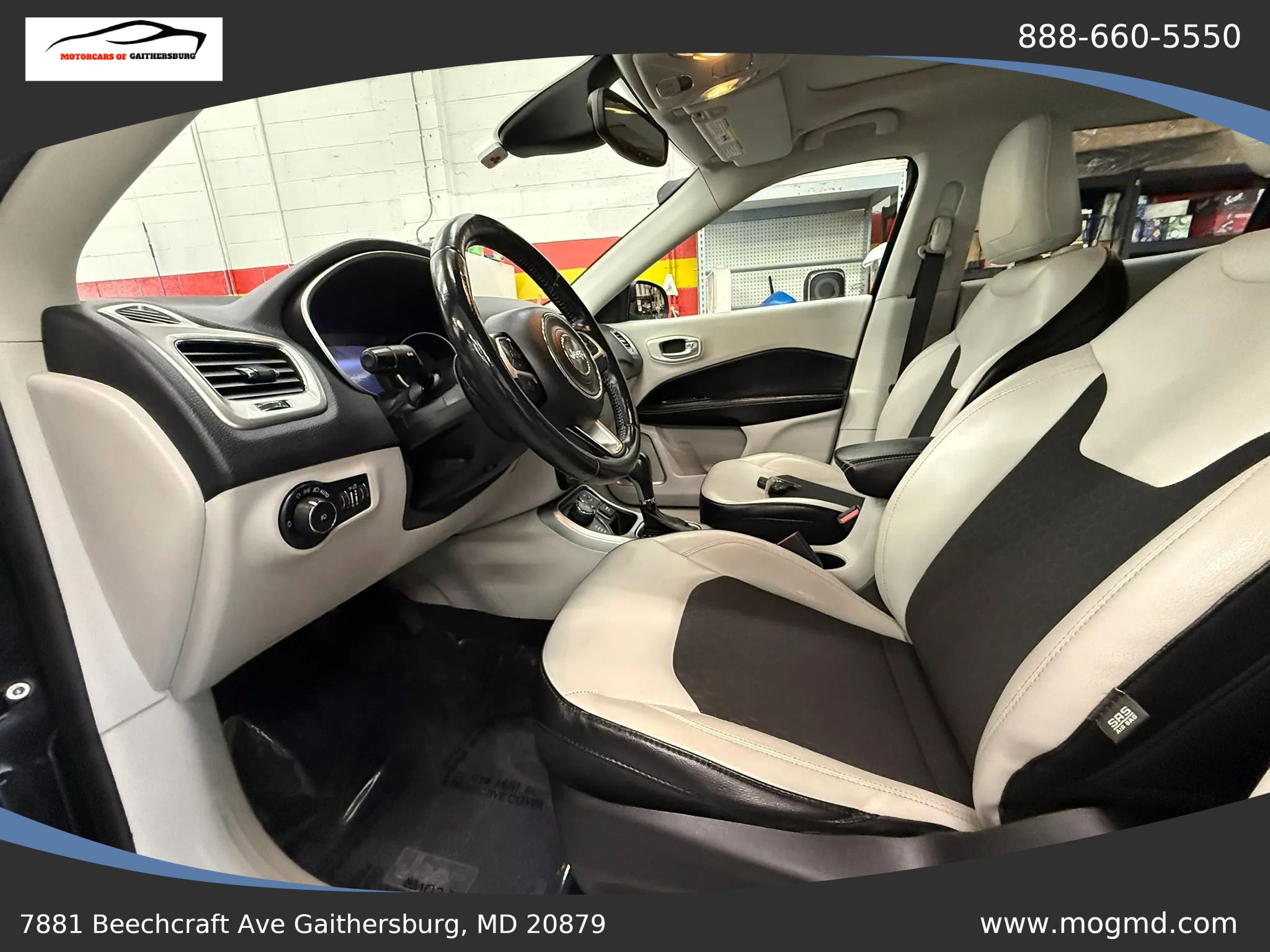 Used 2018 Jeep Compass Latitude w/ Popular Equipment Group AWD/4WD image 11