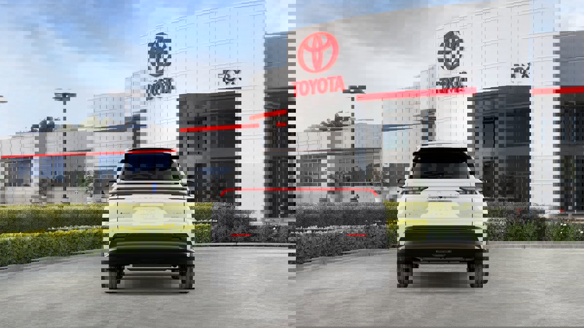 New 2026 Toyota Crown Signia image 8