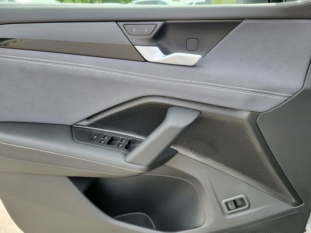 New 2026 Volkswagen Tiguan SE R-Line AWD/4WD image 18