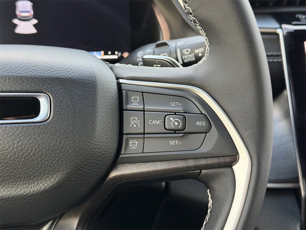 New 2025 Jeep Grand Cherokee L Limited image 24