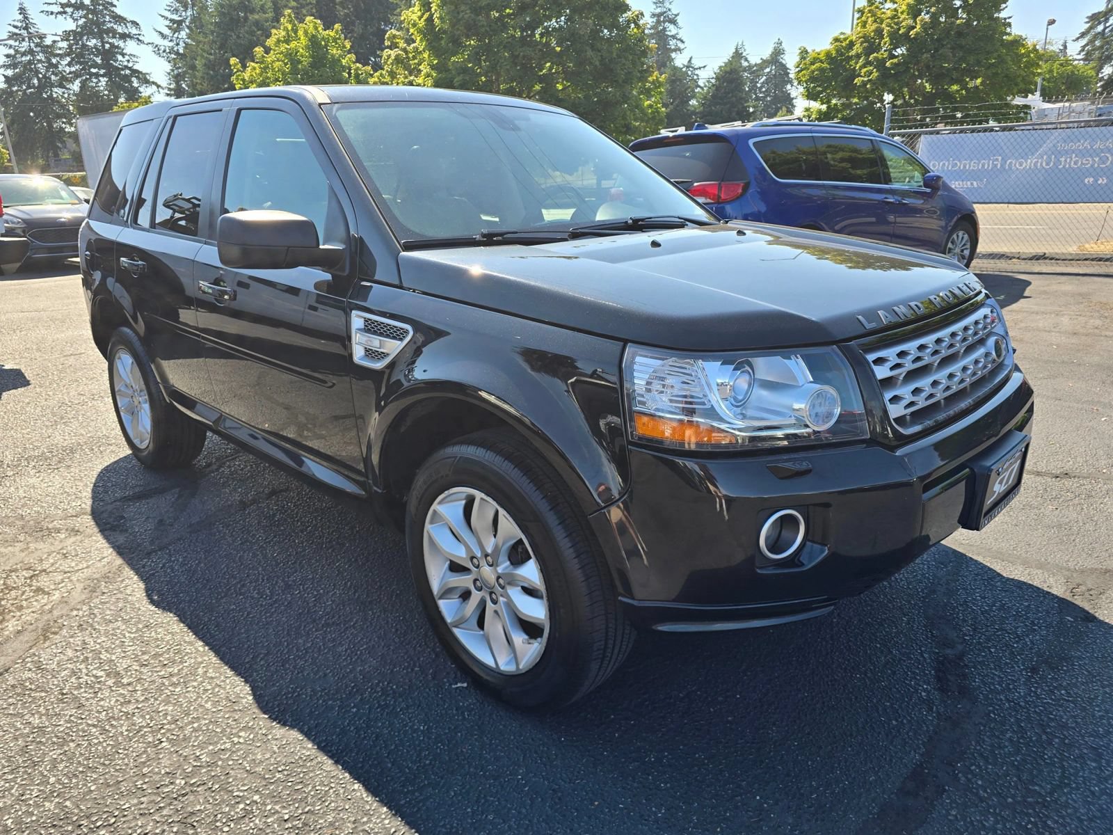 Used 2014 Land Rover LR2 HSE AWD/4WD image 7