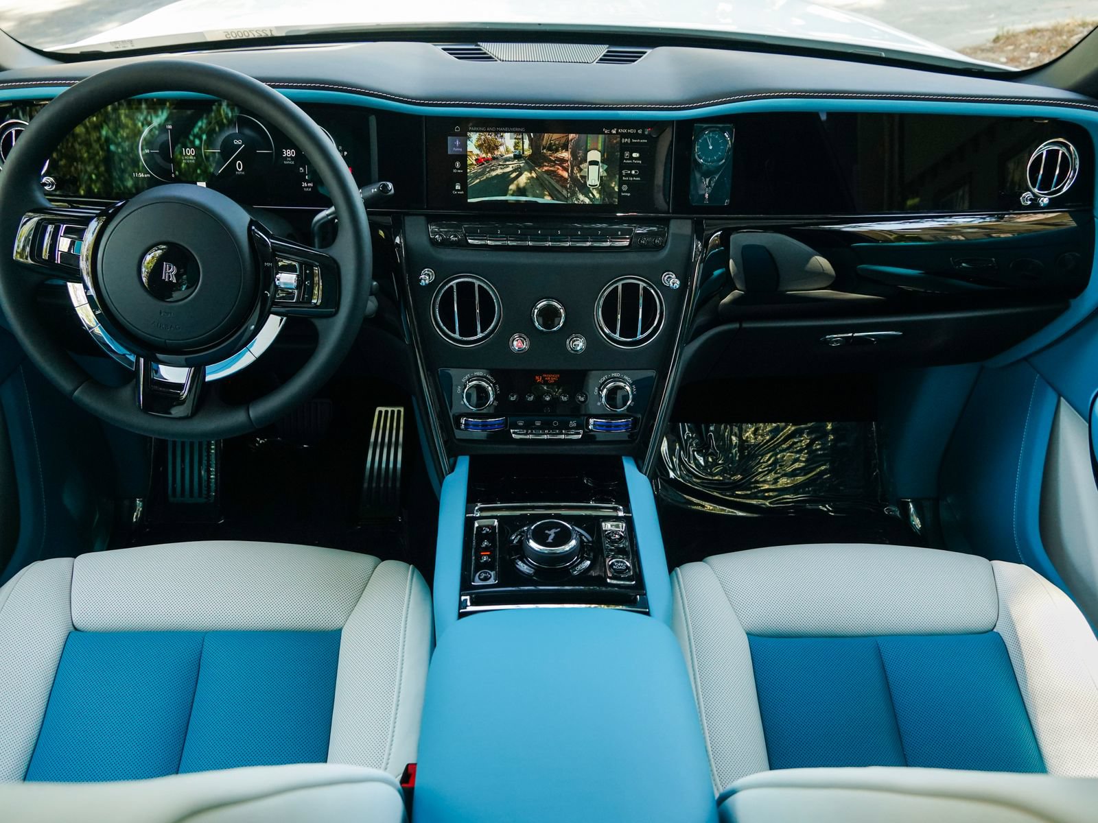 New 2027 Rolls-Royce Cullinan Black Badge AWD/4WD image 5