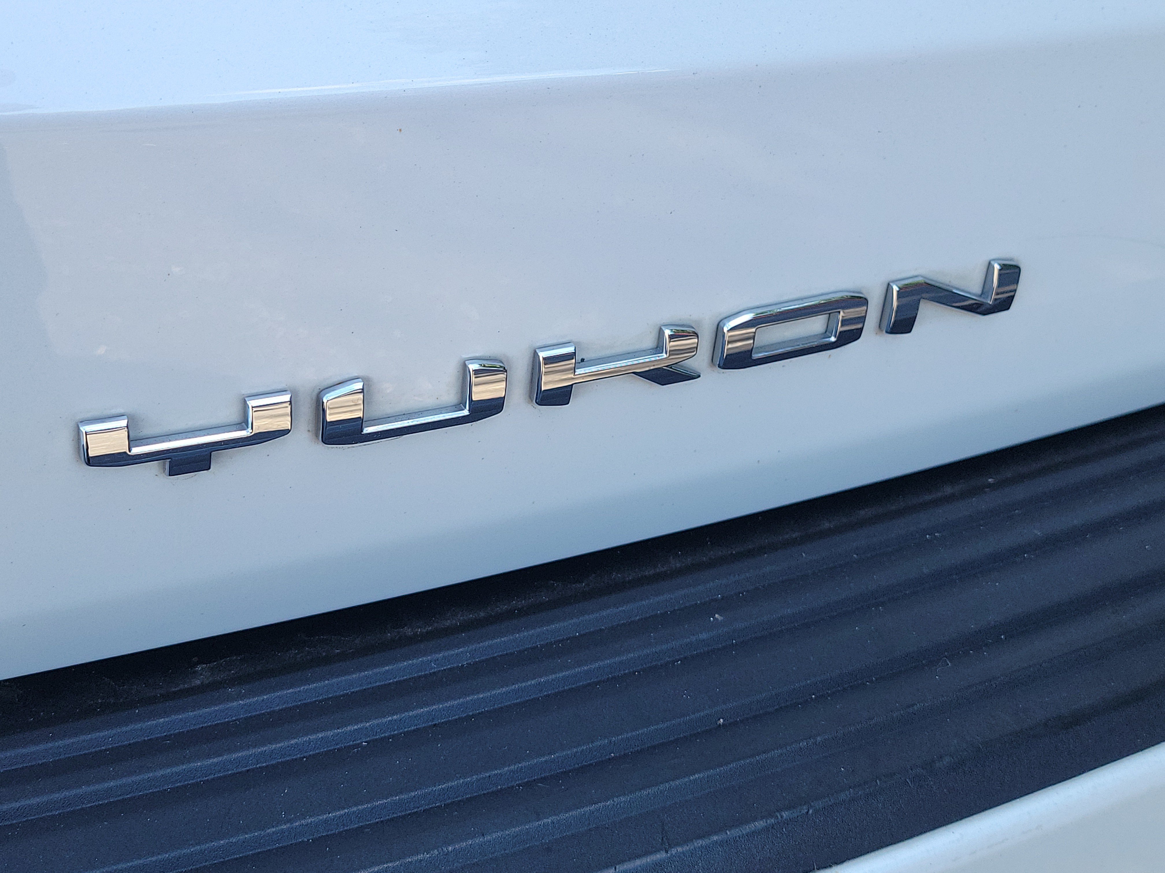 Used 2022 GMC Yukon XL Denali AWD/4WD image 6