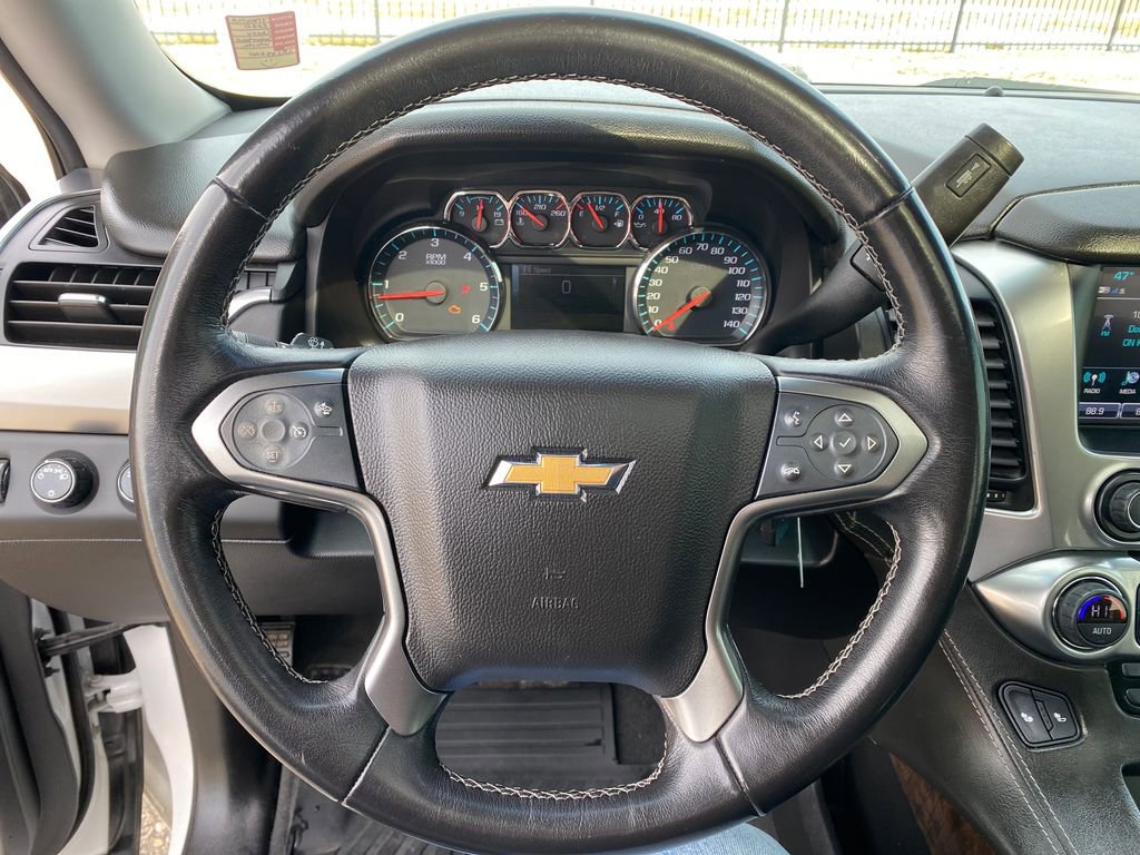 Used 2020 Chevrolet Suburban LT image 16