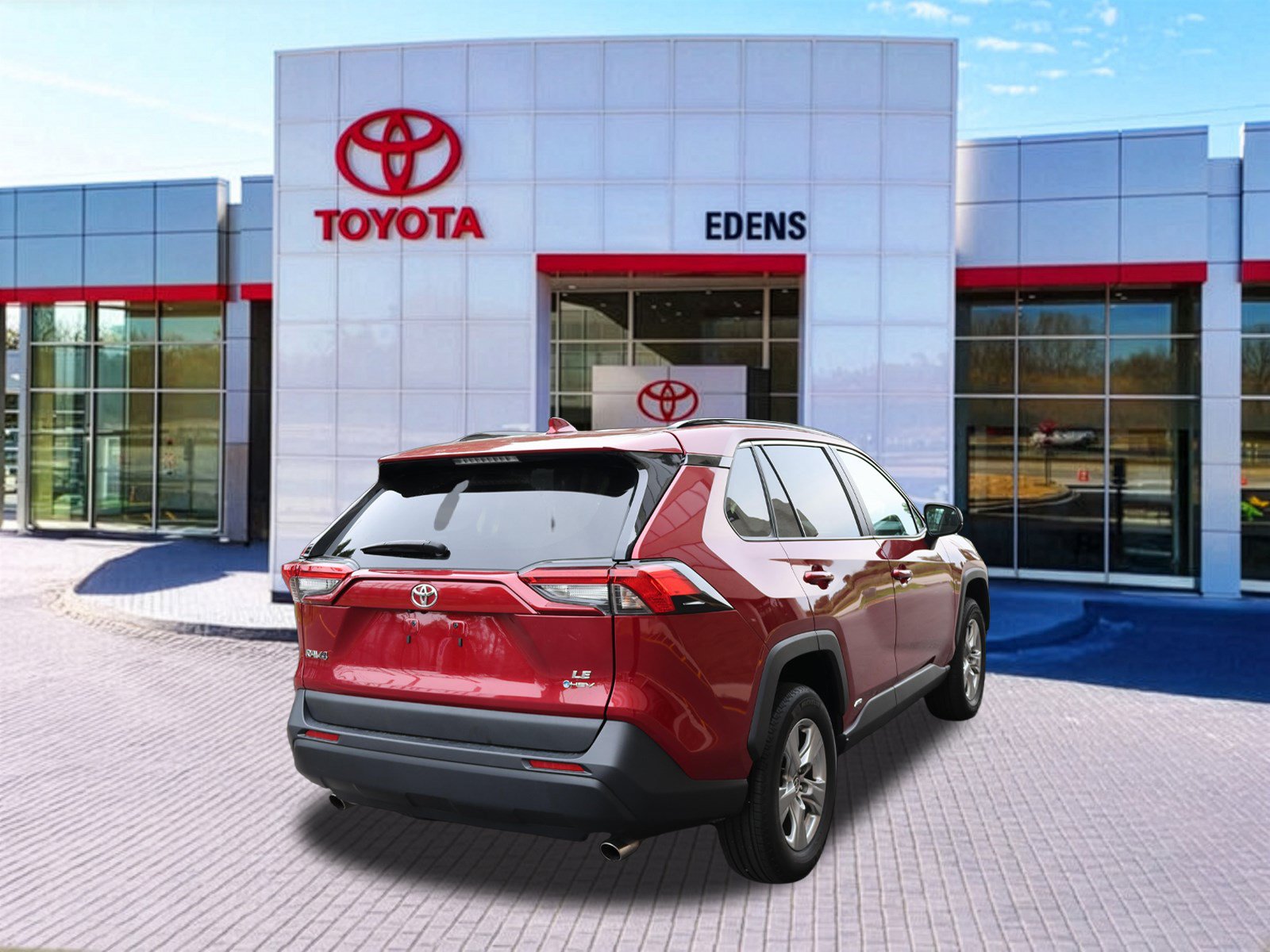 Used 2025 Toyota RAV4 LE AWD/4WD image 3