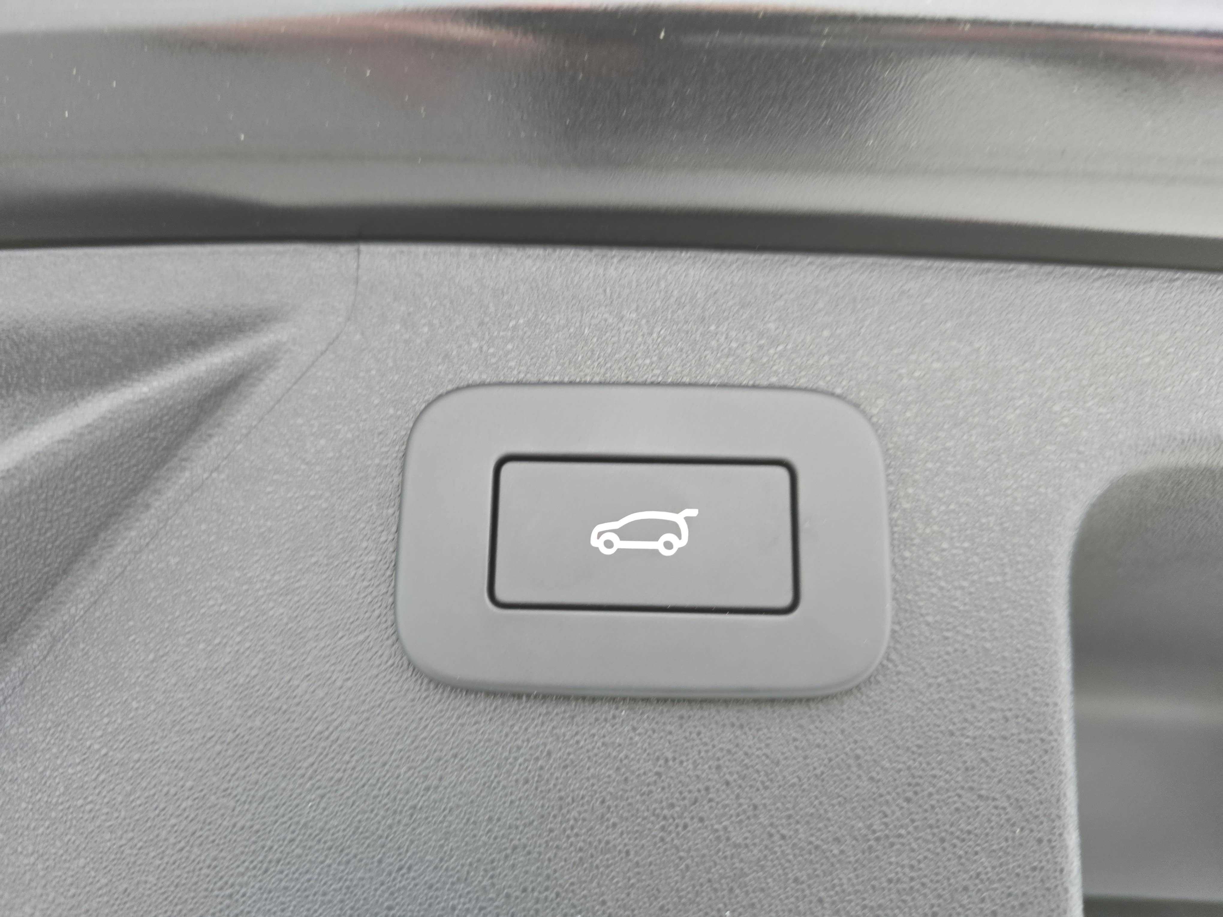 Certified 2024 Land Rover Discovery Sport S image 13