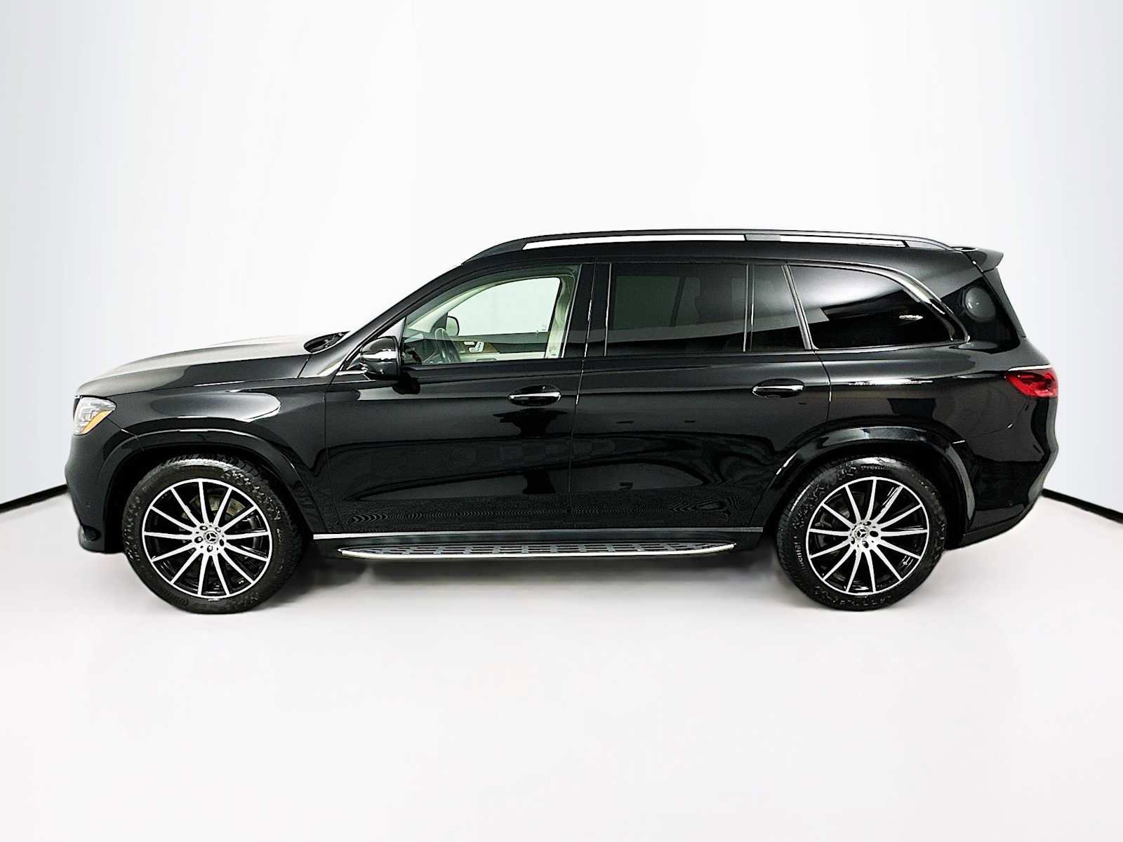 Used 2024 Mercedes-Benz GLS 580 4MATIC image 2