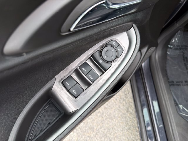 Used 2023 Chevrolet Malibu LT FWD image 15