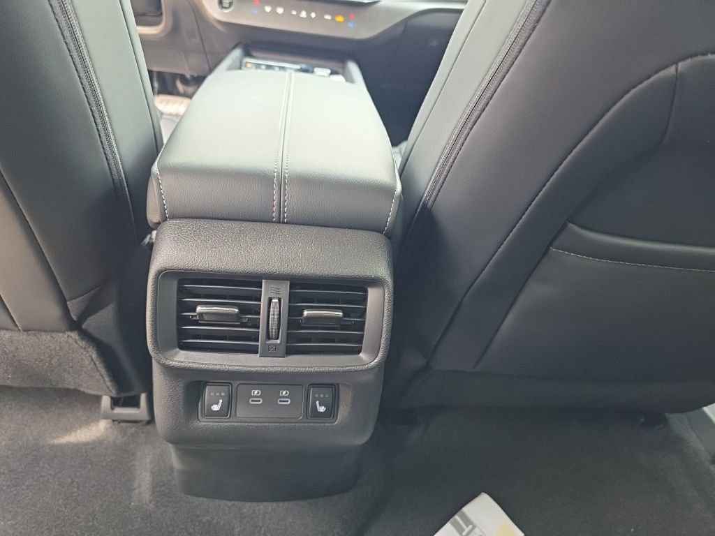 New 2026 Nissan Murano Platinum image 14