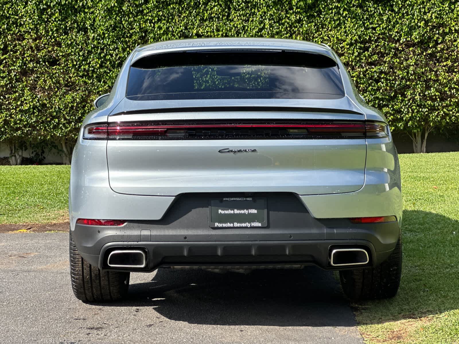 New 2026 Porsche Cayenne Coupe AWD/4WD image 7