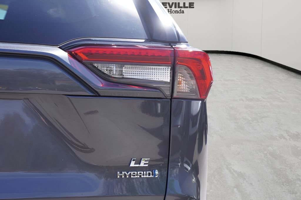 Used 2024 Toyota RAV4 LE image 9