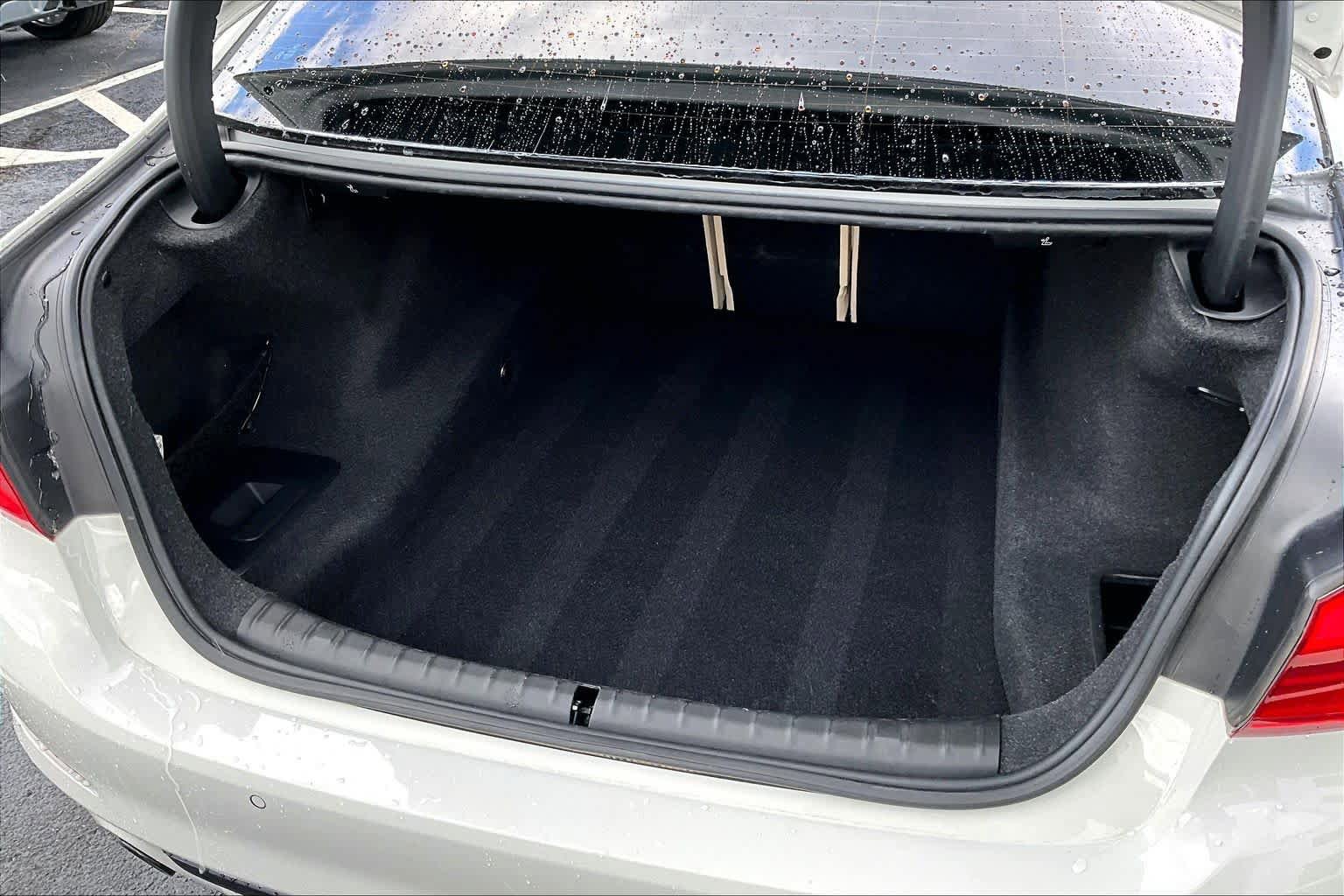 Used 2019 BMW 530i w/ Convenience Package RWD image 34