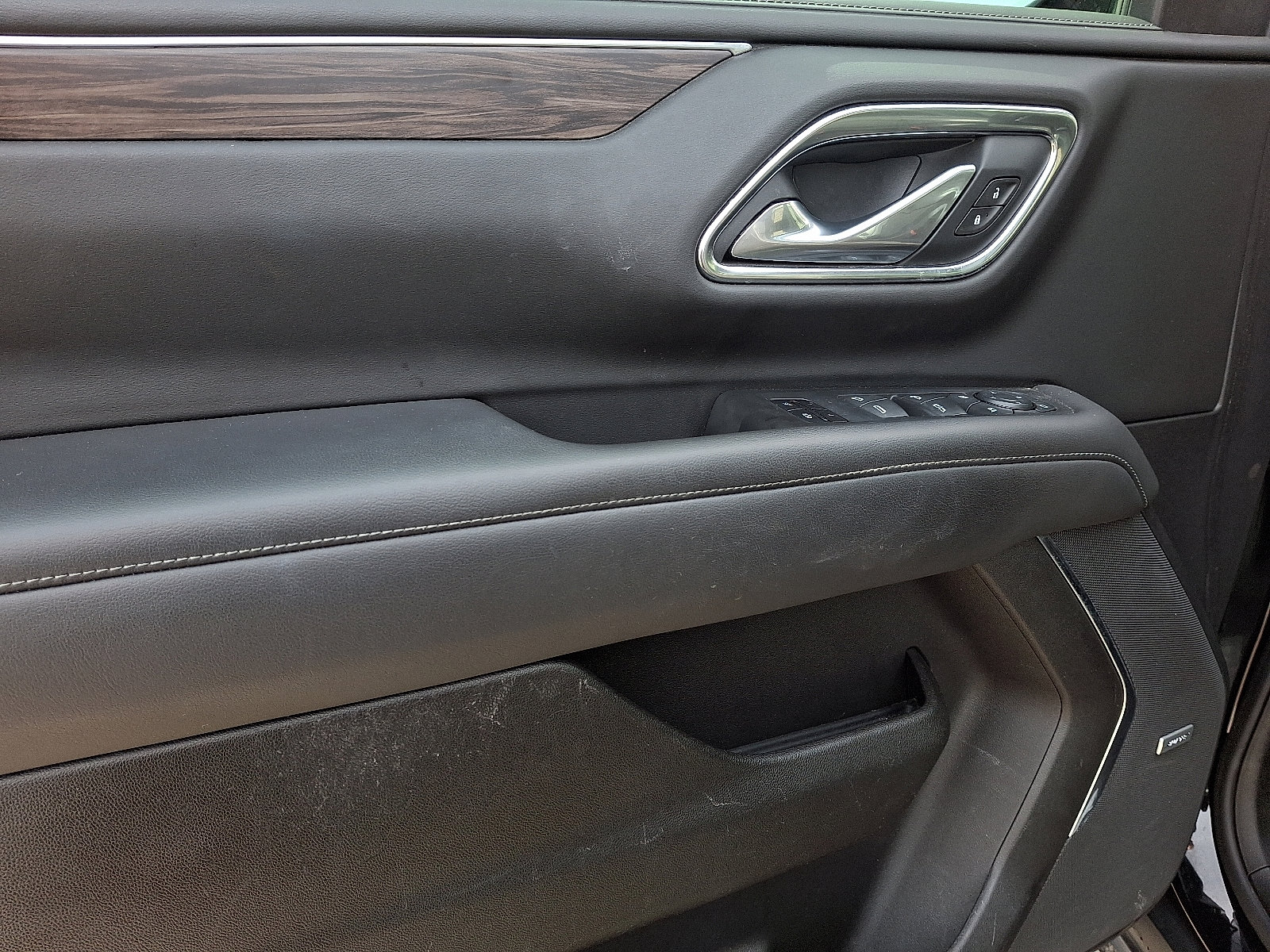 Used 2021 Chevrolet Tahoe Z71 w/ Z71 Signature Package image 12