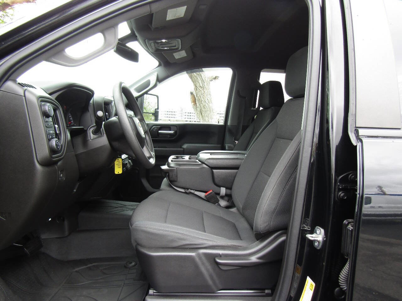 Used 2021 Chevrolet Silverado 2500 Custom w/ Custom Value Package AWD/4WD image 11