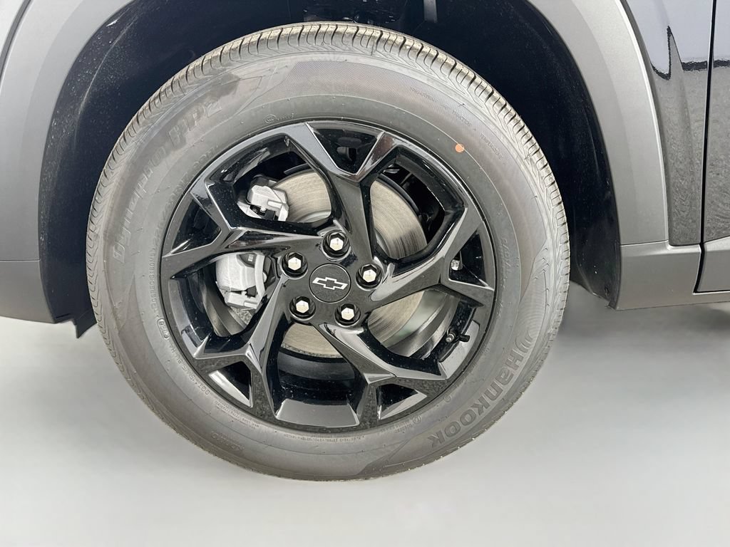 New 2026 Chevrolet Trax LT w/ Midnight Edition FWD image 30
