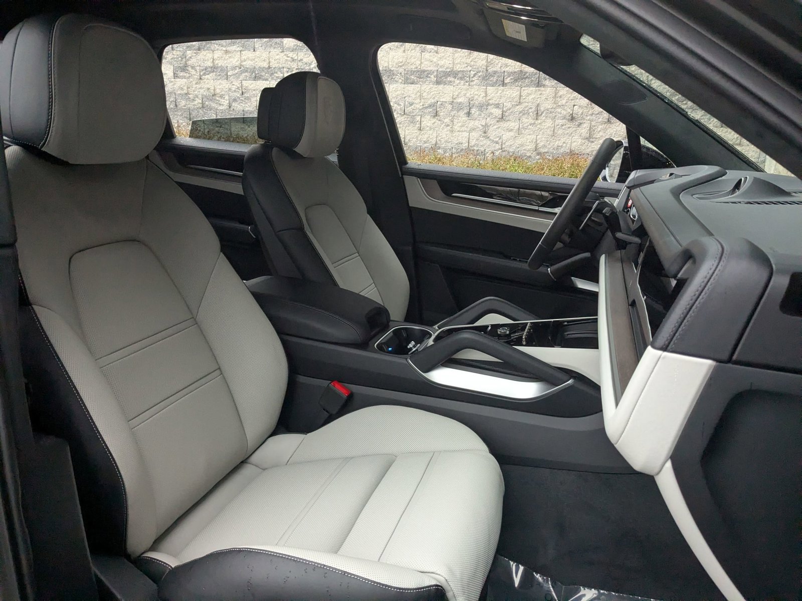 New 2026 Porsche Cayenne Turbo image 26