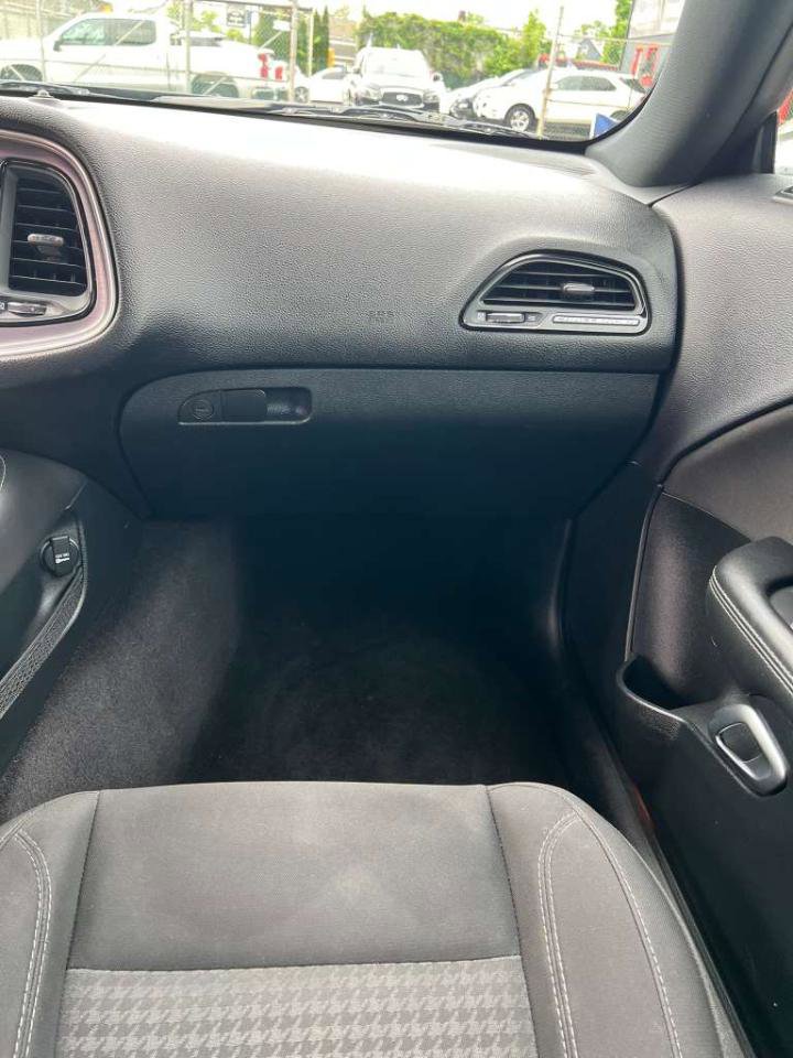 Used 2017 Dodge Challenger R/T RWD image 21