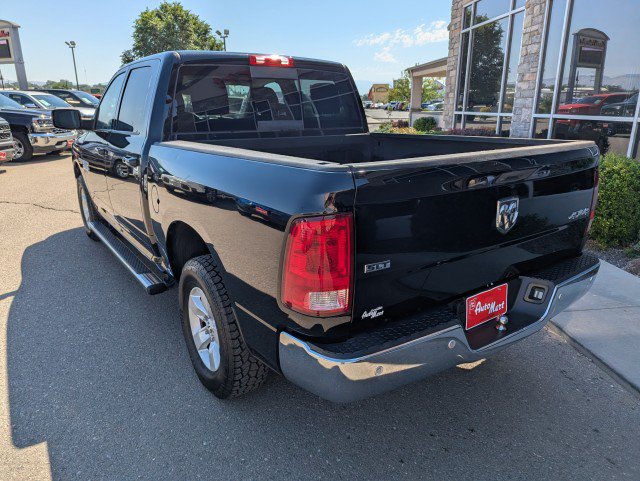 Used 2020 RAM 1500 Classic SLT w/ Luxury Group AWD/4WD image 3
