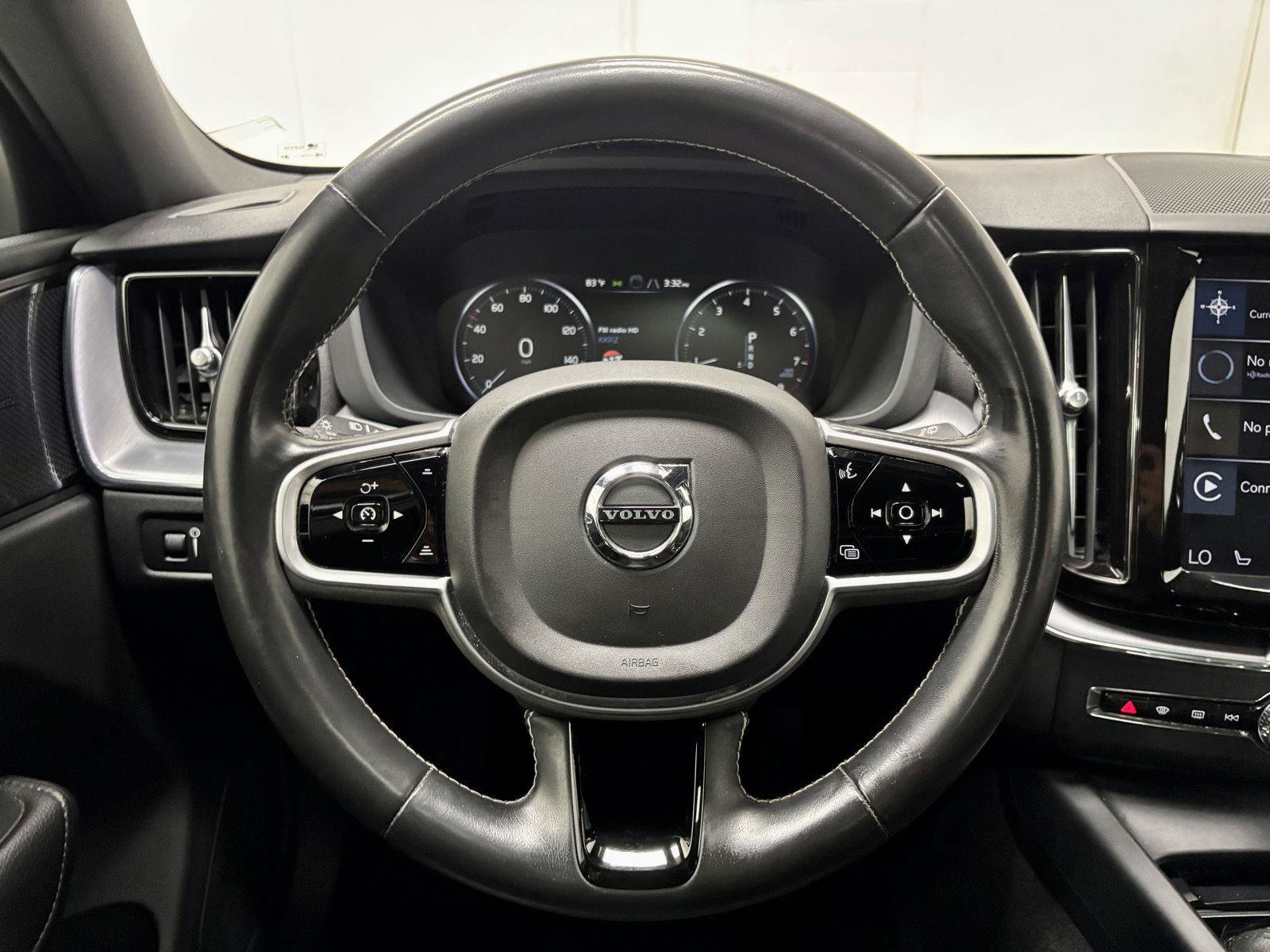 Used 2020 Volvo XC60 T5 Momentum AWD/4WD image 24