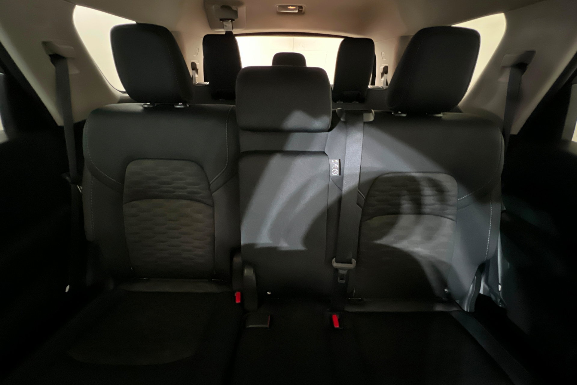 Used 2025 Nissan Pathfinder S FWD image 28