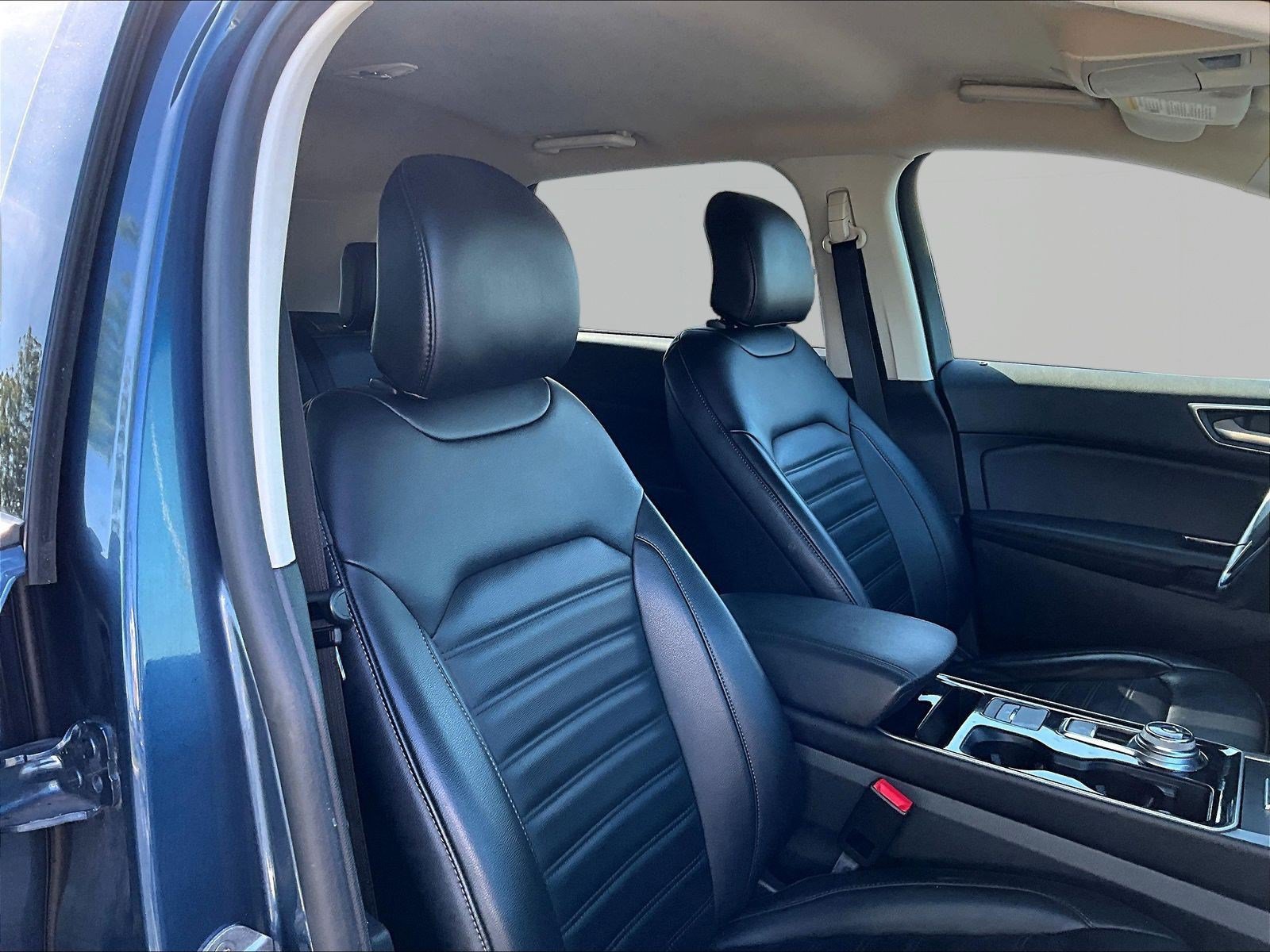 Used 2019 Ford Edge SEL w/ Equipment Group 201A AWD/4WD image 28