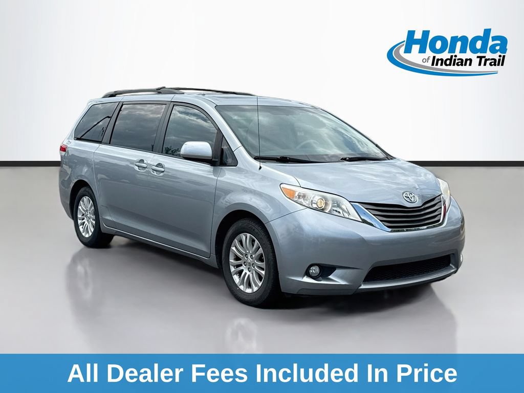 Used 2011 Toyota Sienna XLE FWD image 1