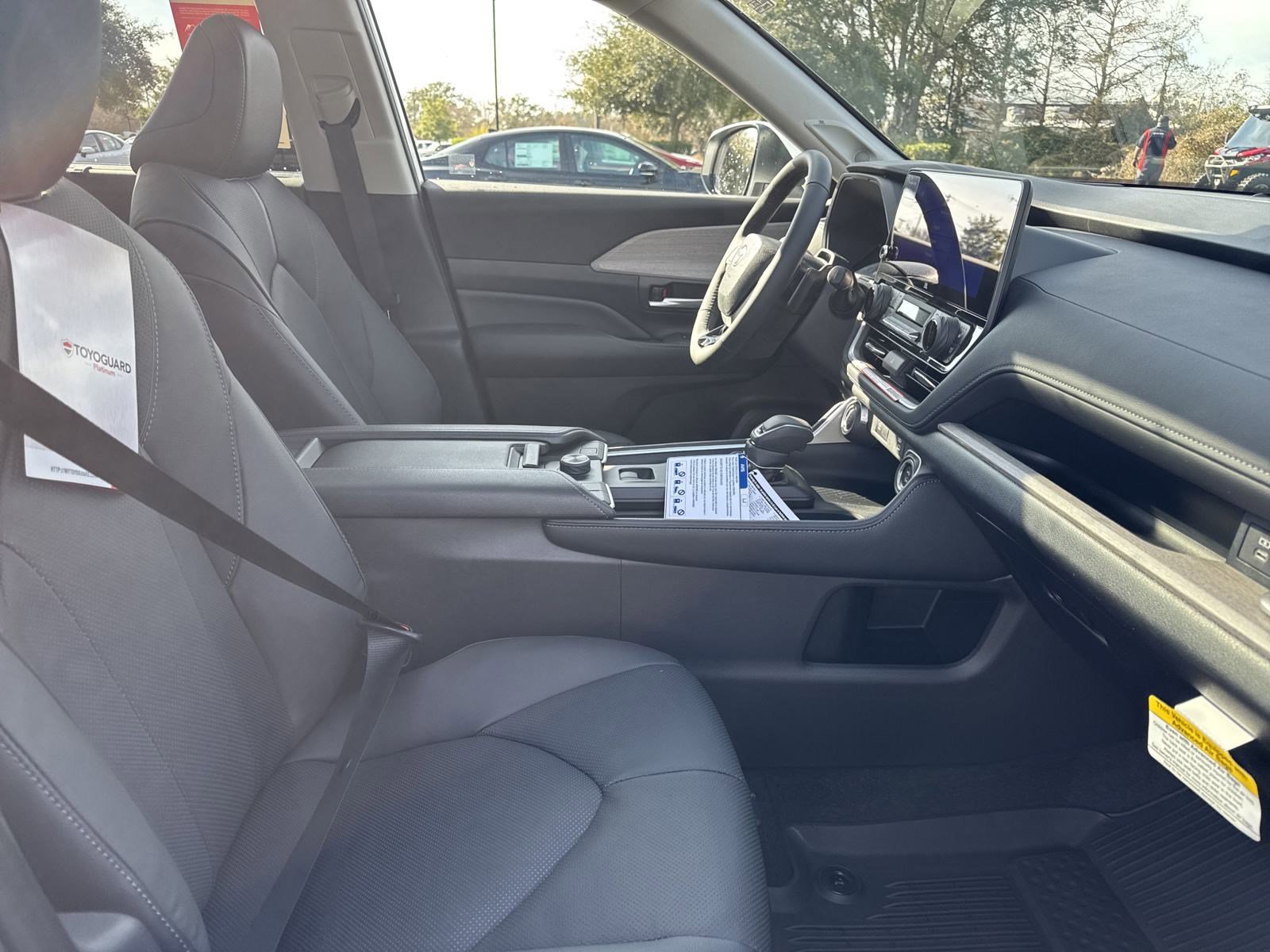 New 2025 Toyota Grand Highlander AWD image 35
