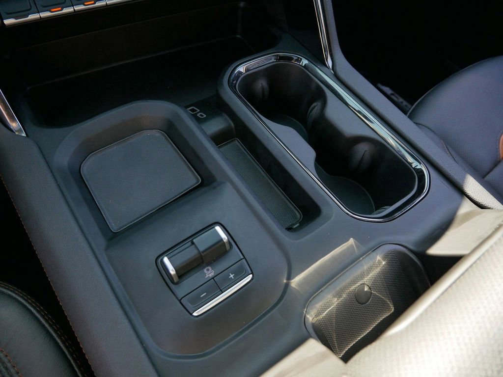 Used 2024 GMC Sierra 3500 AT4 w/ AT4 Premium Plus Package image 27