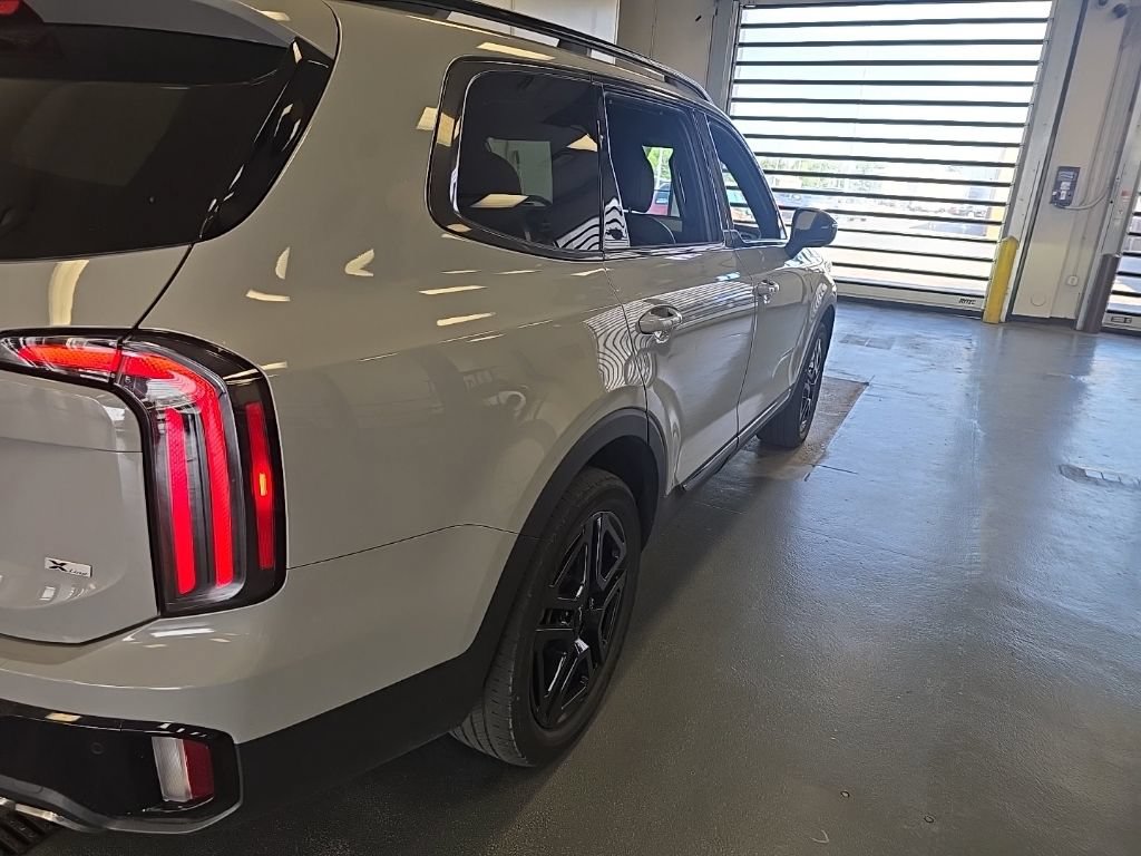 Used 2024 Kia Telluride EX X-Line AWD/4WD image 3
